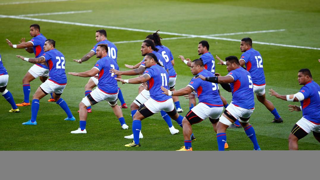 La danza di guerra dei giocatori delle Isole Samoa non  da meno di quella neozelandese (Getty Images)